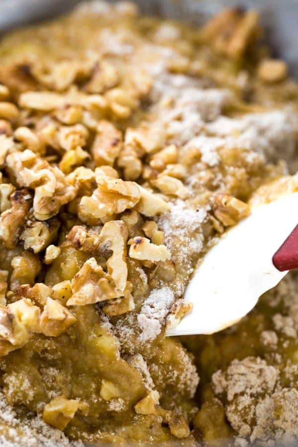 香蕉面包面糊有一种怡人的坚果香味