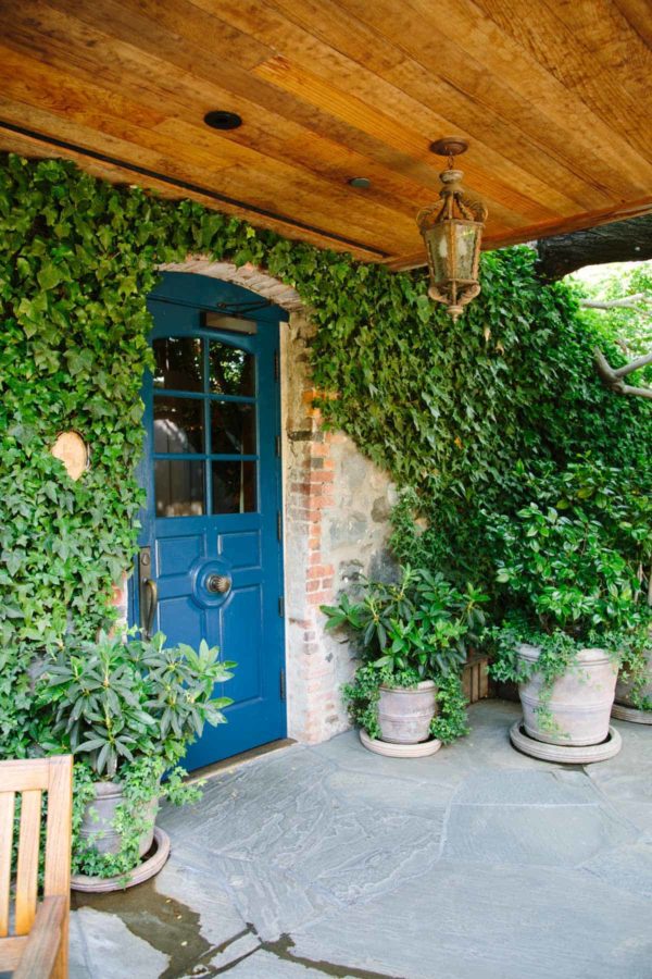 entrance to french laundry restaurant