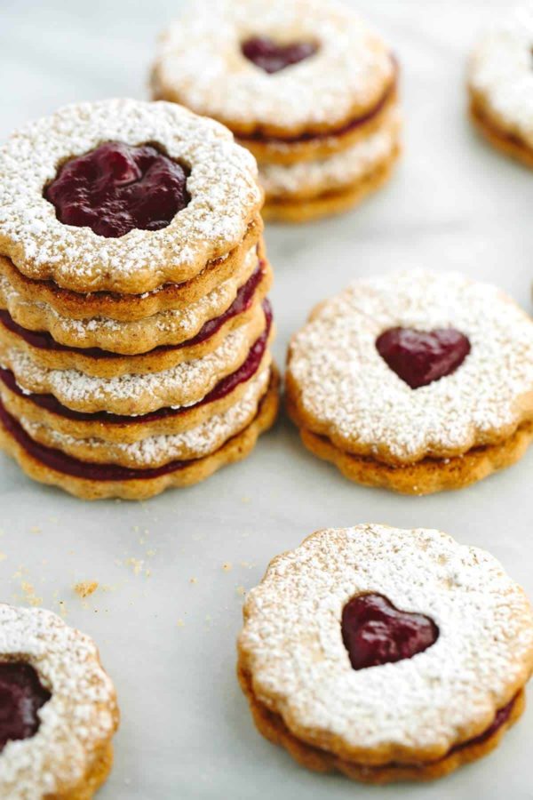 10节日饼干-一个令人难以置信的美味饼干集合,将在任何聚会上闪闪发光。| jessicagavin.com