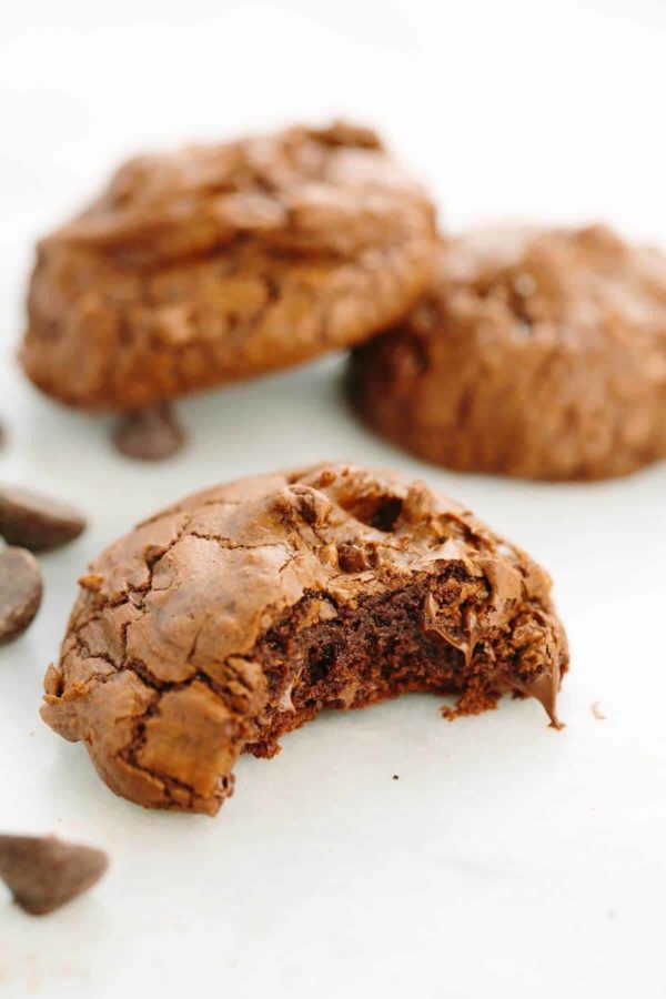 巧克力曲奇饼用咬一口