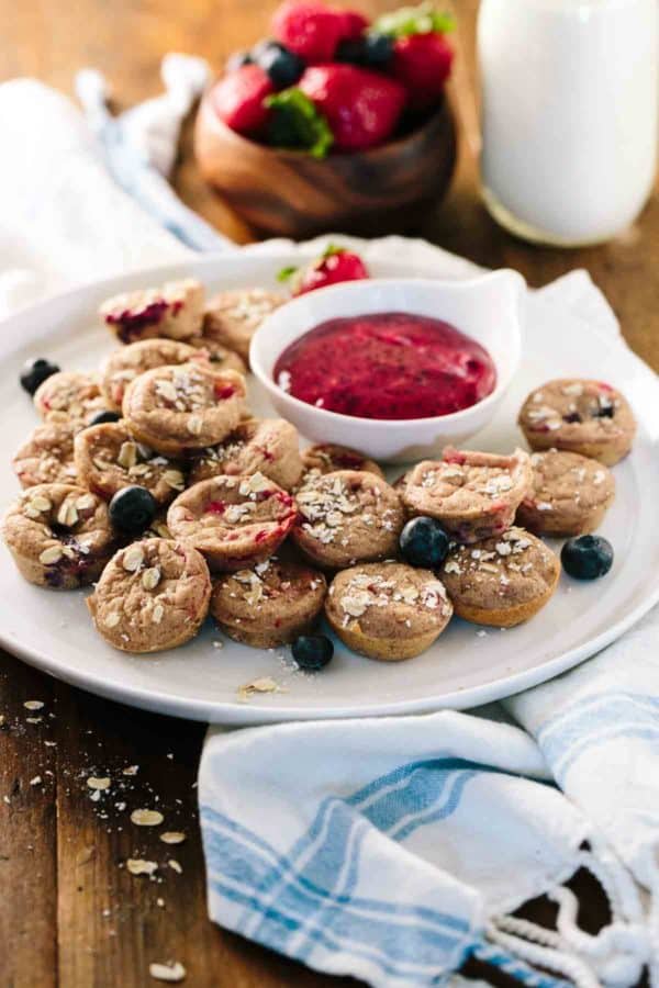 薄煎饼司机用浆果酱