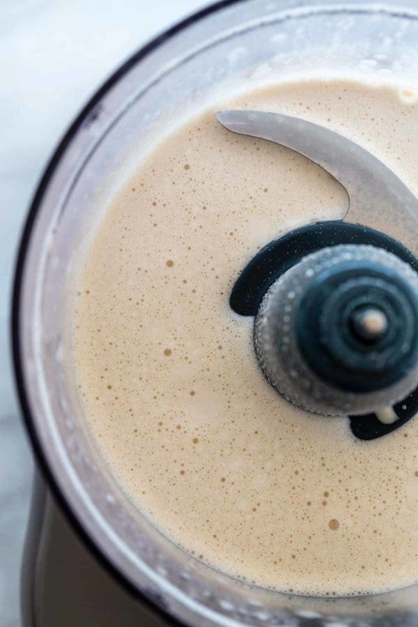 食品加工机中的鹰嘴豆液