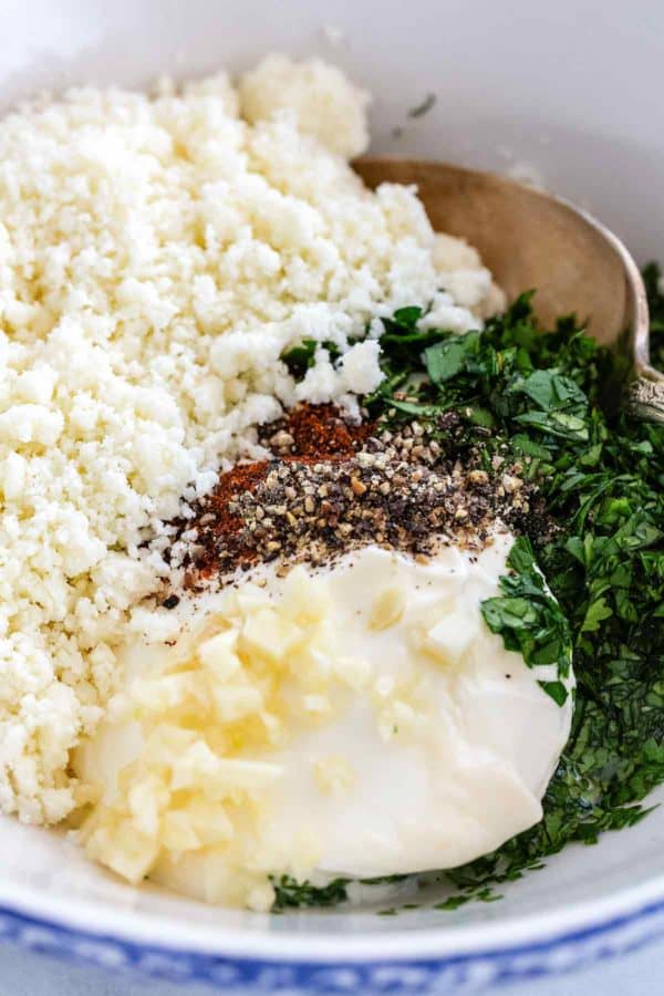 Elete的成分在碗里涂抹