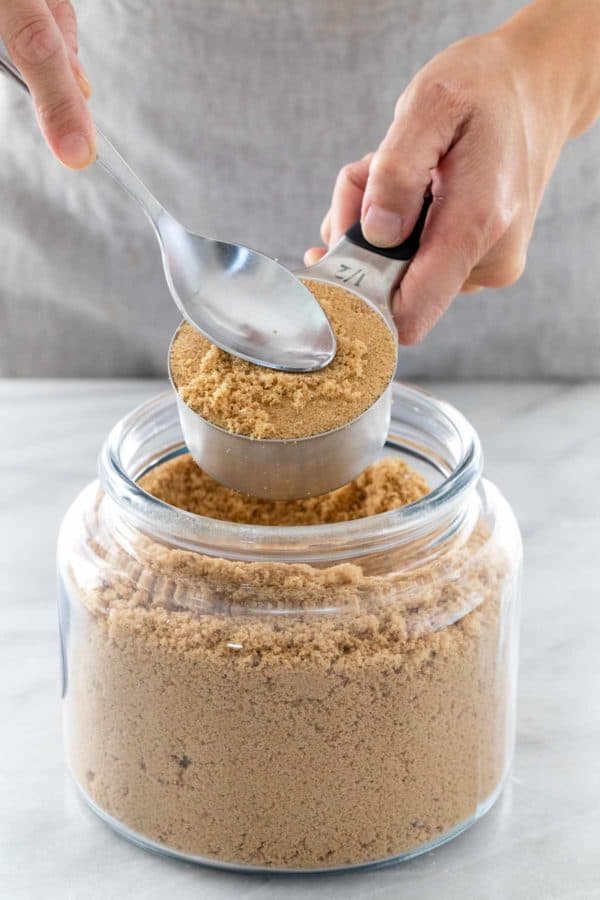 在杯子里测量红糖