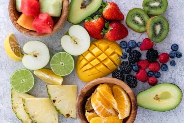 五颜六色的鲜切水果