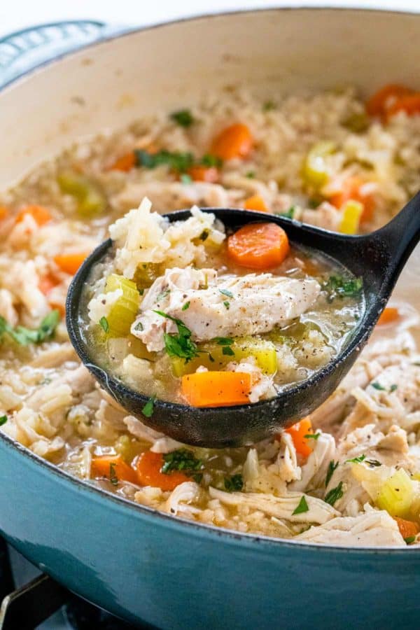 舀鸡肉和米汤的勺子