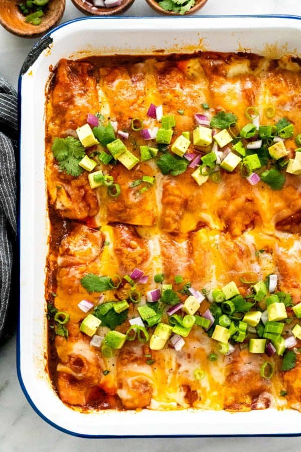 烤盘里的牛肉卷饼