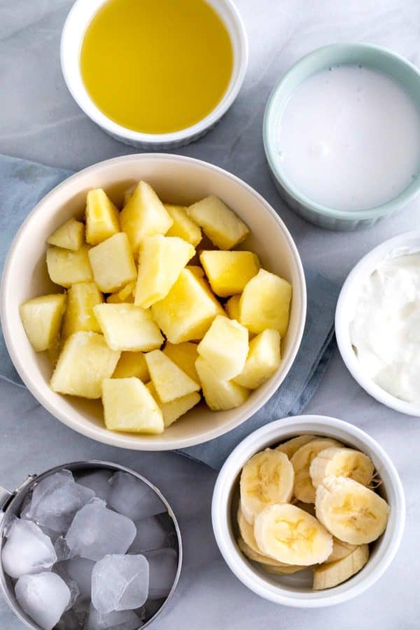 成分制作菠萝冰沙