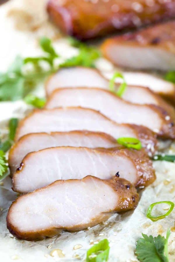 粤菜叉烧食谱-传统中式叉烧猪肉烤至完美，配以香甜可口的香料和风味。| jessicagavin.com