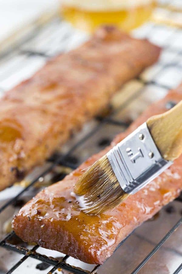 粤菜叉烧食谱-传统中式叉烧猪肉烤至完美，配以香甜可口的香料和风味。| jessicagavin.com