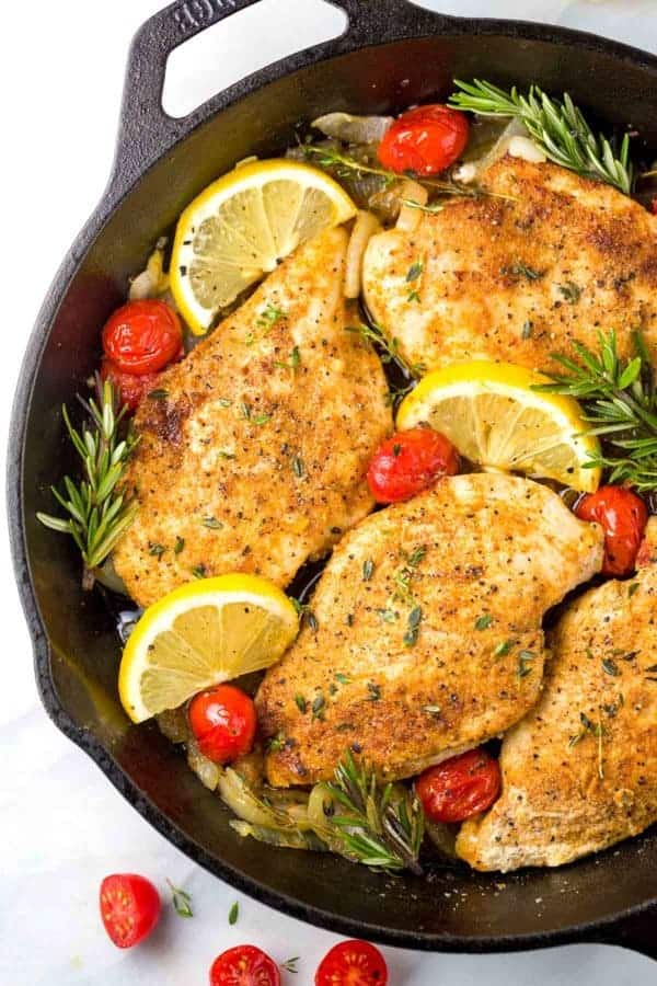 一只平底锅摩洛哥柠檬鸡