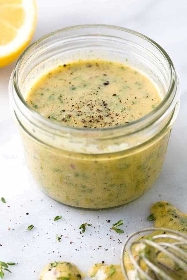 自制香醋敷料为鱼土豆食谱