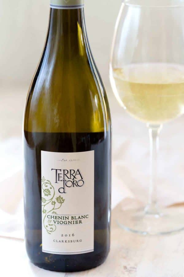 一瓶Terra d'Oro Chenin Blanc Viognier 2016