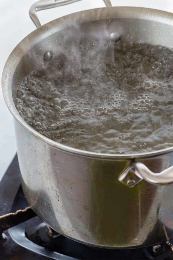 锅里煮的水