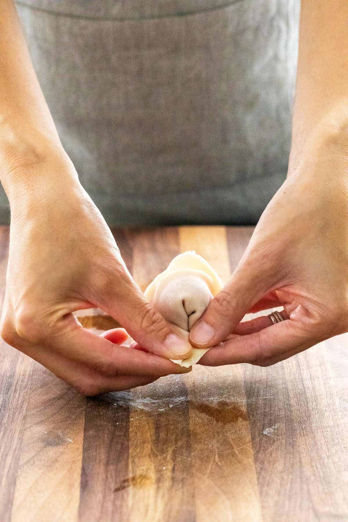 夹紧并连接两个角落